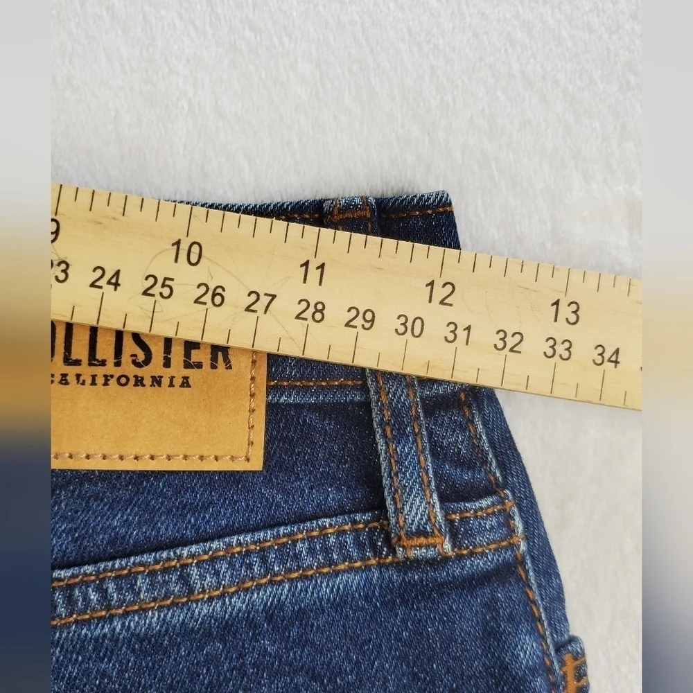 Hollister Ultra High-Rise Dad‎ Jeans Size 25